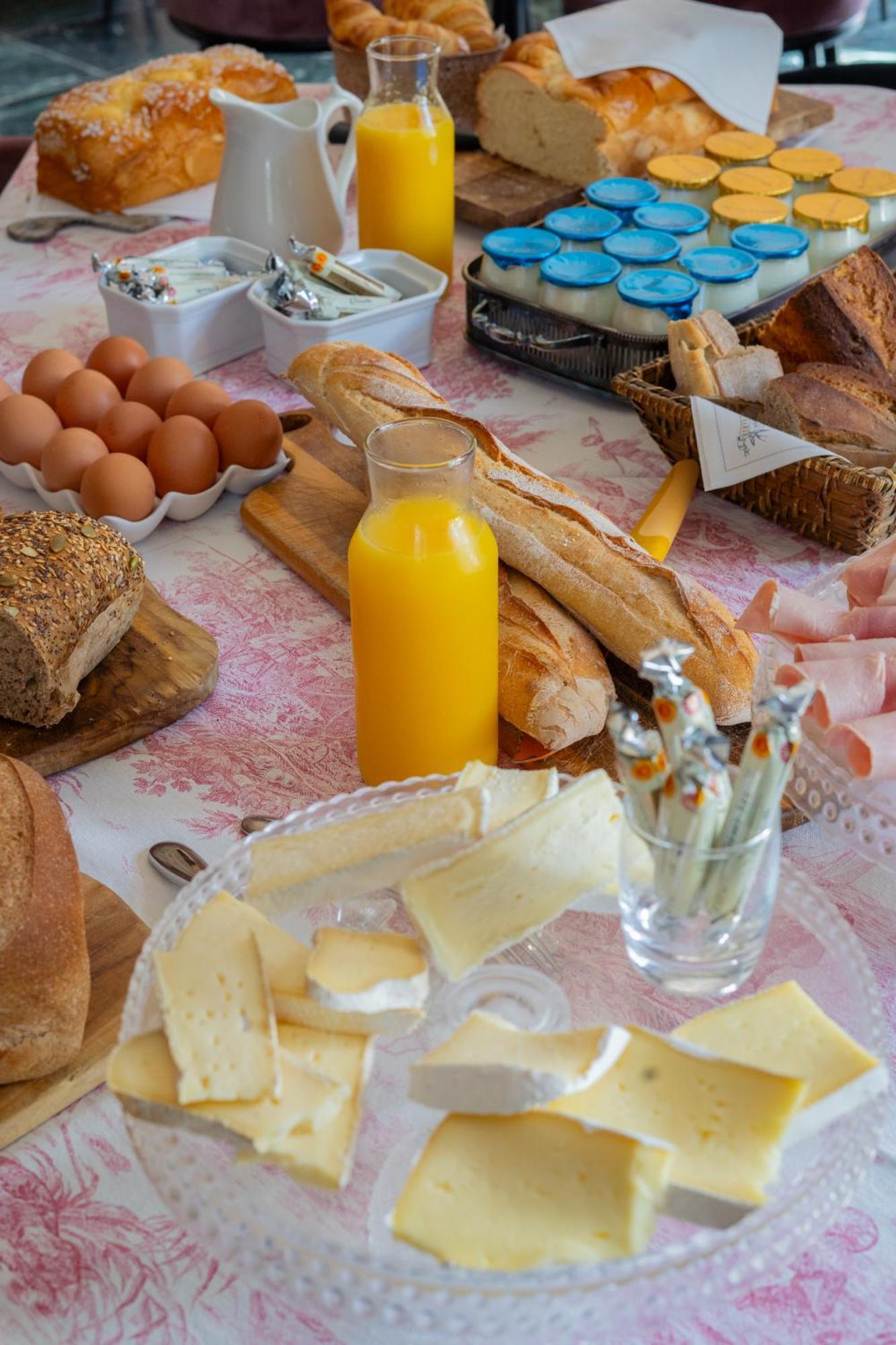 Castel Bois Marie, Maison D'Hotes Montauban Exterior foto A bottle of orange juice